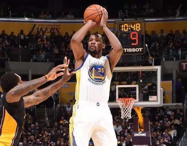 在赛场上闪 在赛场上闪