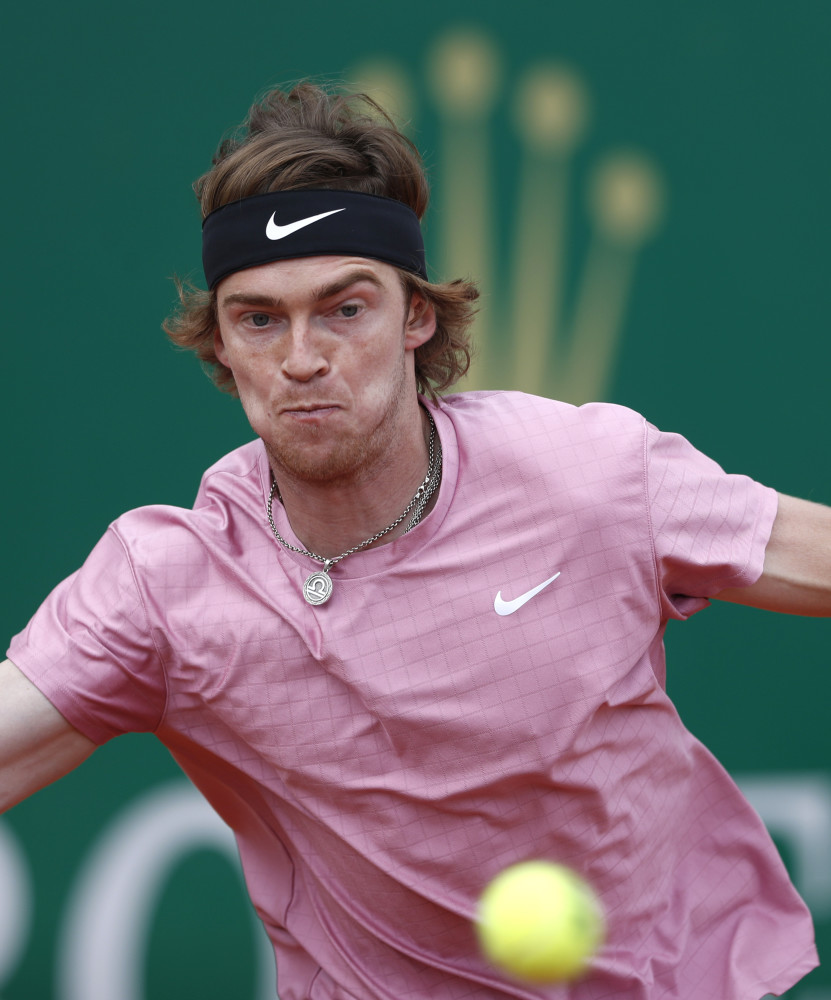 球队带来更 球队带来更